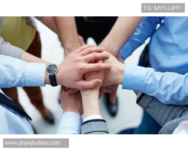 足球管理中的创新策略与实践经验分享探讨如何提升球队竞争力与运营效率